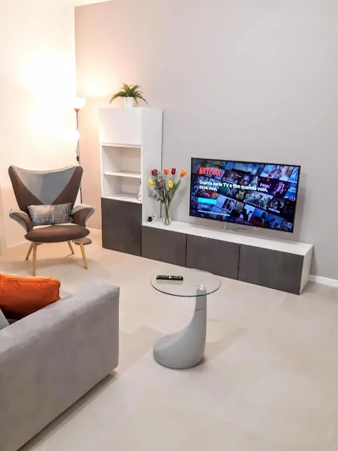 Apartment Suite Rent Milan 2