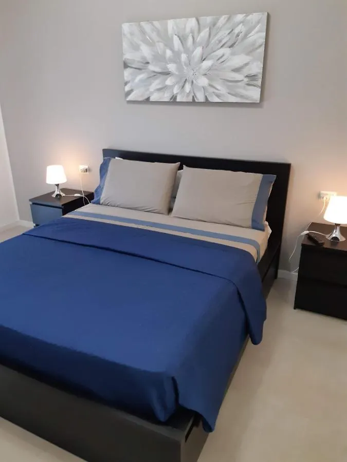 Suite Rent Milan 2 0*,  Italy
